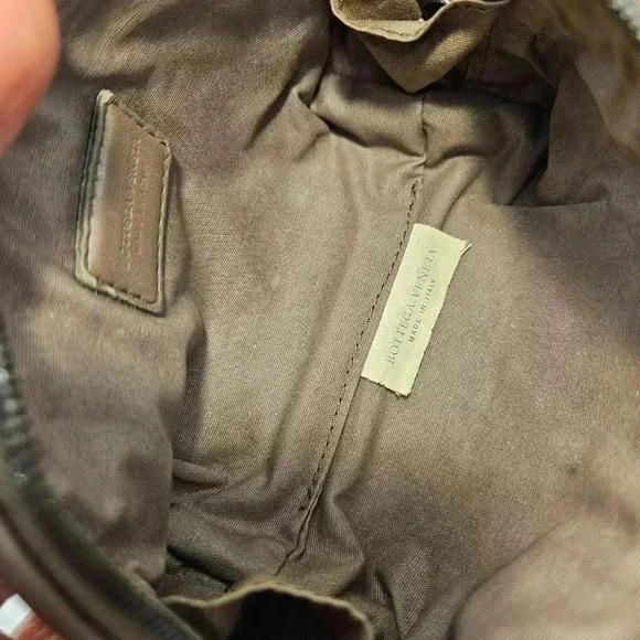 BV Intrecciato Leather Double  Zip Pouch - Picture 11 of 13